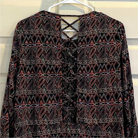 FOREVER 21 with back straps/openings - Picture 8 of 8